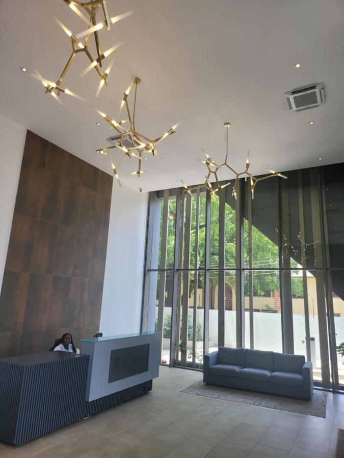 Rt Properties @ The Lennox Airport Residential Acra Exterior foto
